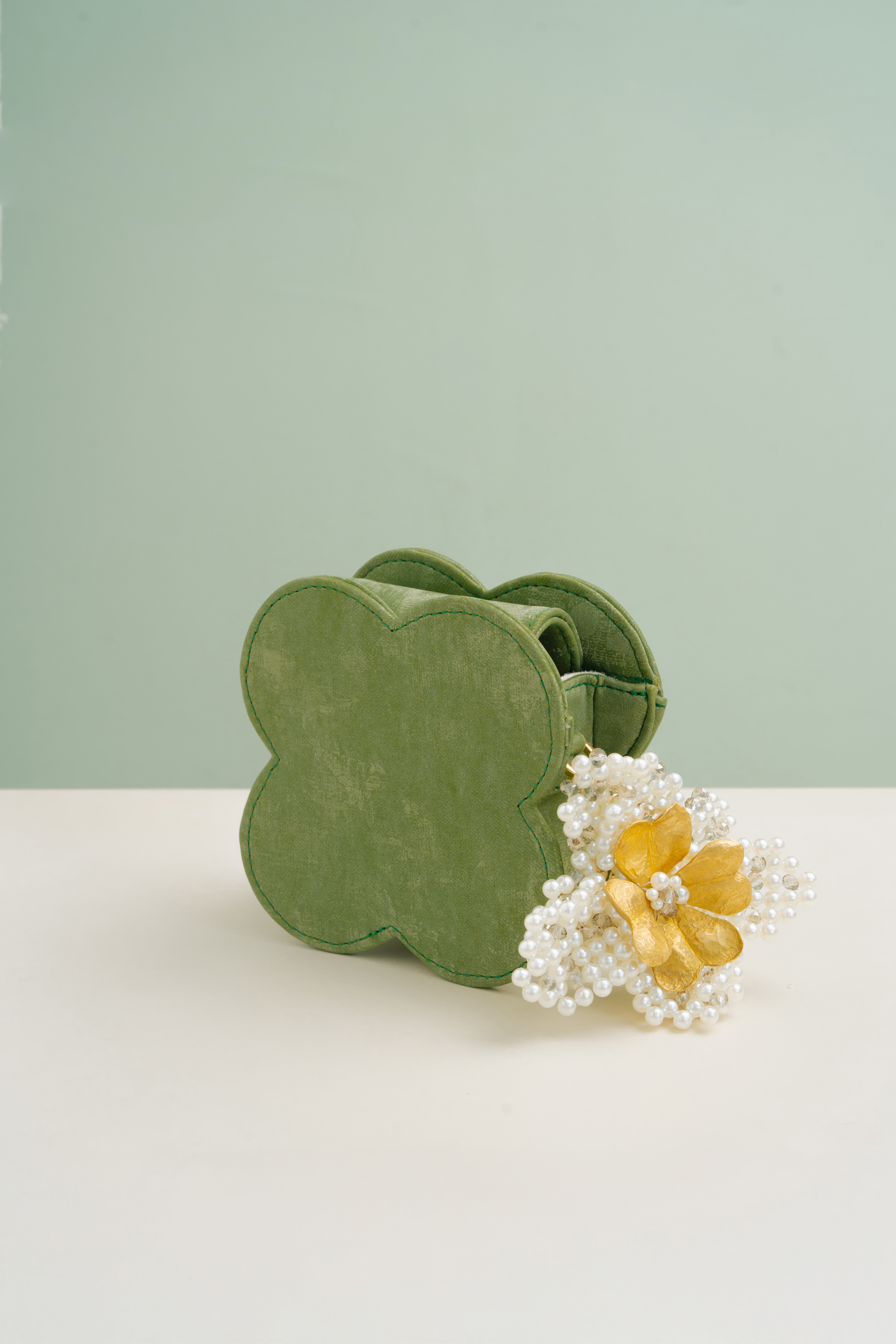 Clover in Green